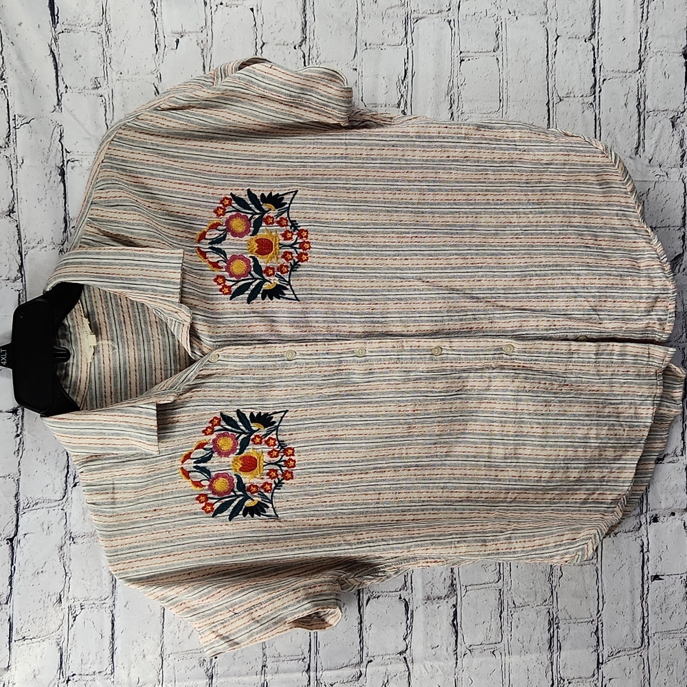 Anthropologie Mystree Embroidered  Short Sleeve Button Down Blouse